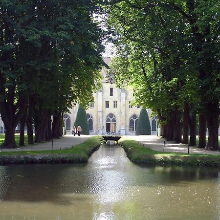 Superbe Appartement En Plein Centre Ville Viarmes Exteriör bild