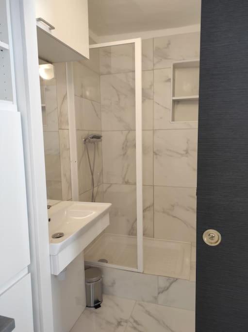 Superbe Appartement En Plein Centre Ville Viarmes Exteriör bild